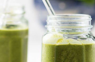 2 βήματα για να φτιάξετε το καλύτερο πράσινο smoothie